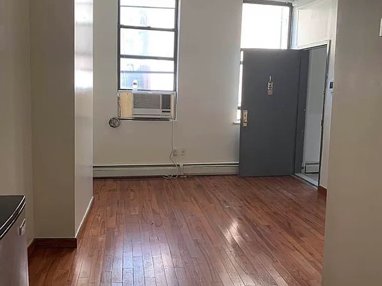 37 Madison St #2A — Photo 3