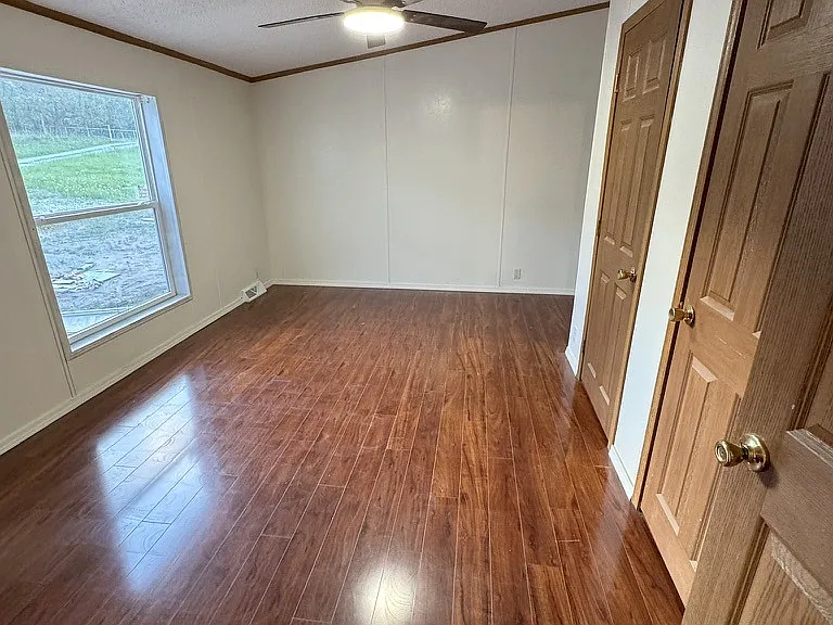 19867 W Hickory Dr — Photo 11