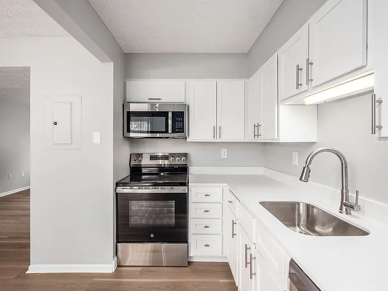 7992 Harmill Dr — Photo 10