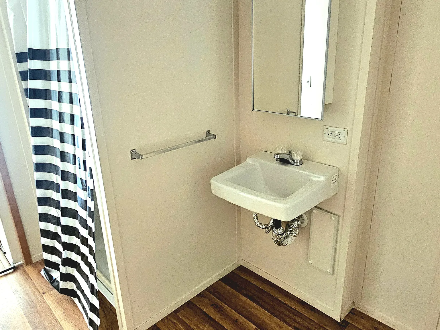 1 bed, $800 — Photo 3