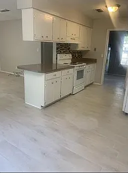 3855 Woodley Rd — Photo 3