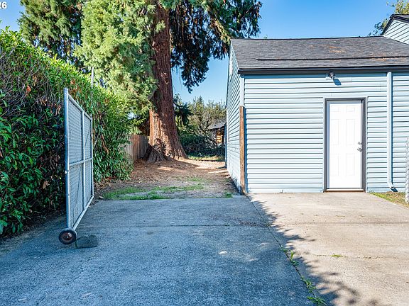 3rd image of 5418 A St