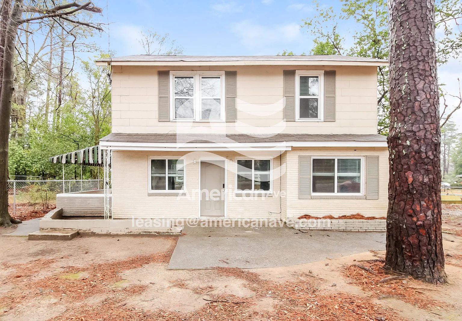 4 bed, 1.5 bath, 1500 sqft, $1,957 — Photo 1