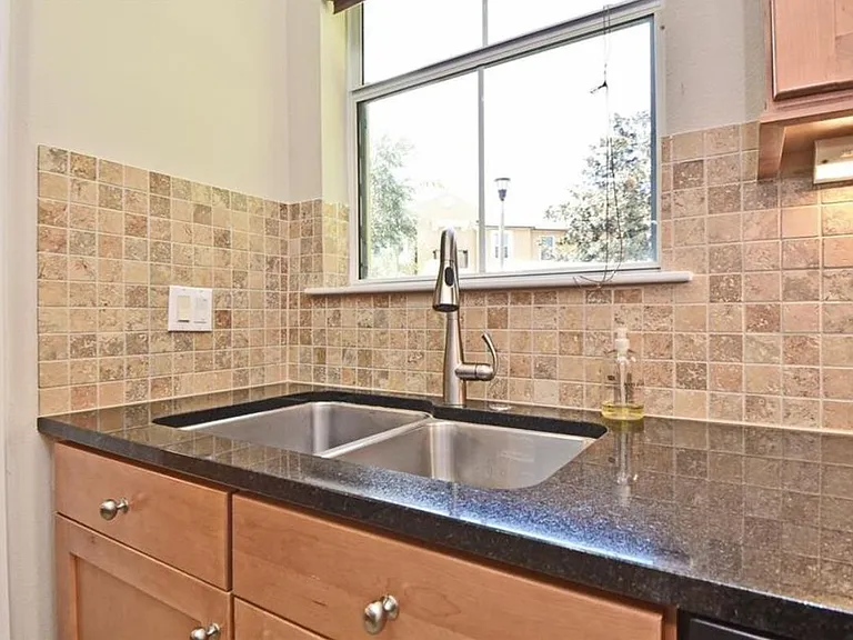 1251 Blessing St — Photo 38