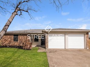 441 Black Oak Ln, Burleson, TX 76028