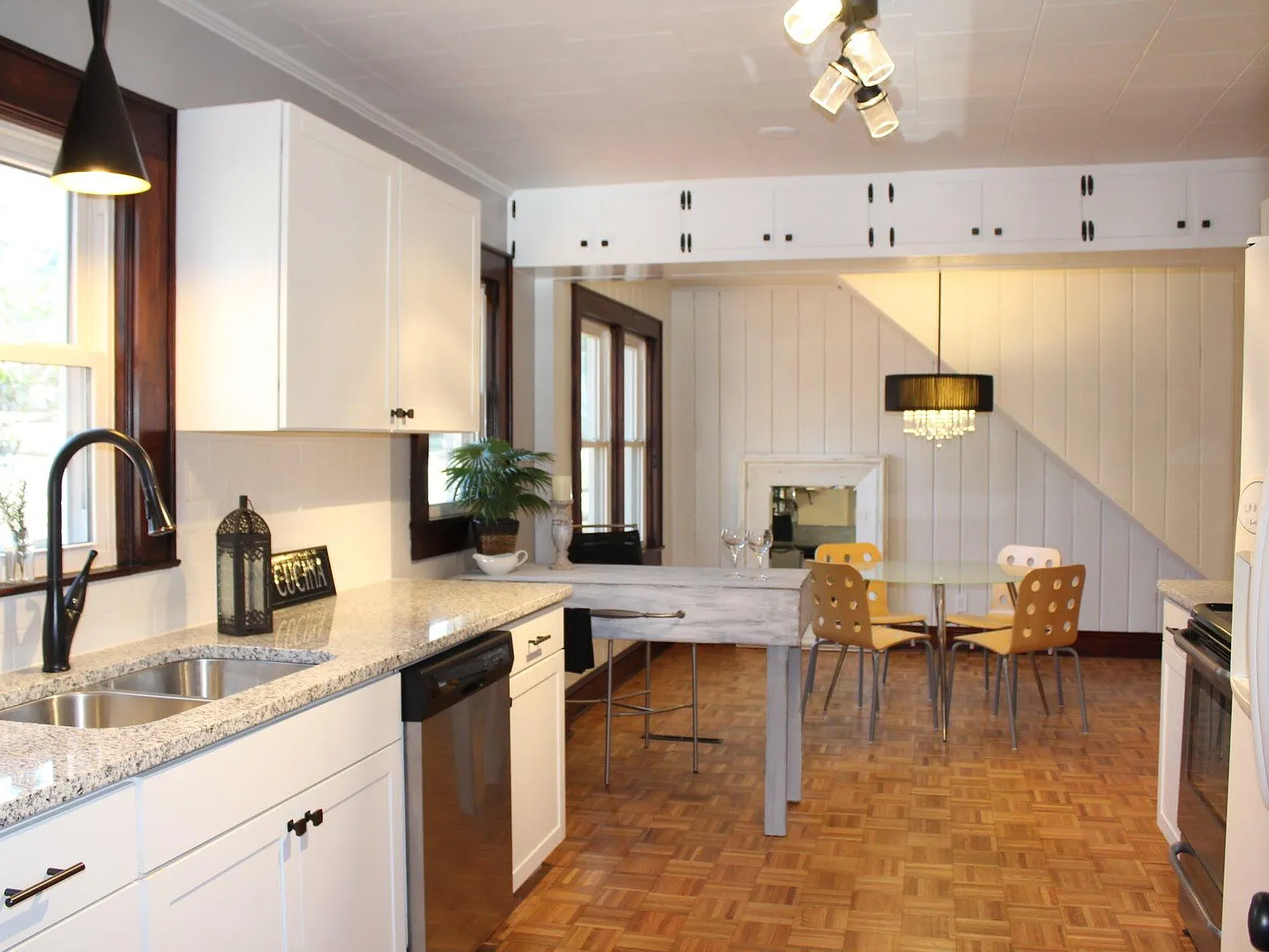 3 bed, 1300 sqft, $1,900 — Photo 3