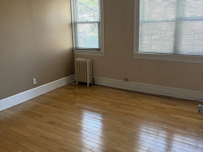 831 Castleton Ave #2 — Photo 11