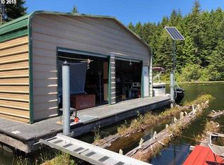 Tahkenitch Lk, Westlake, OR 97493