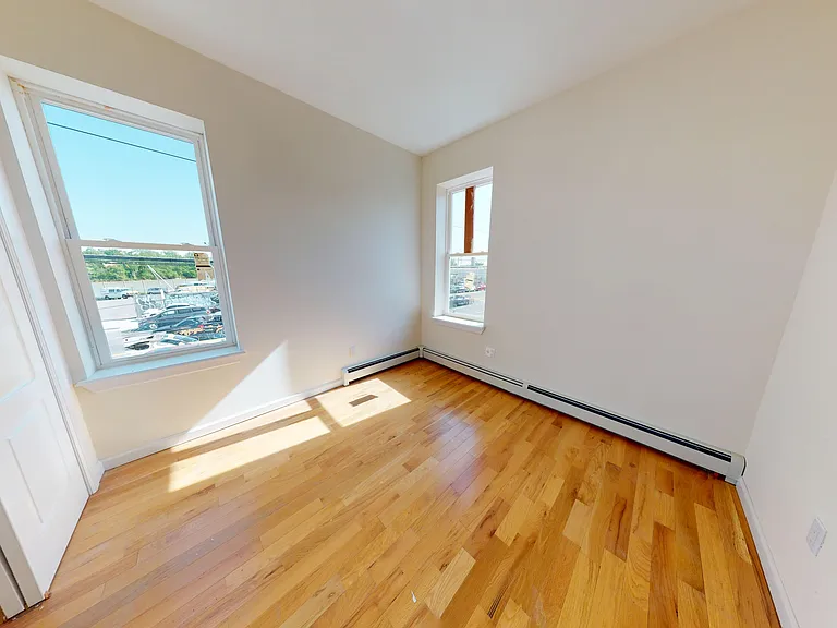2803 W 20th St #2 — Photo 6