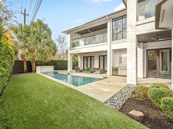 3703 Wroxton Rd, Houston, TX 77005