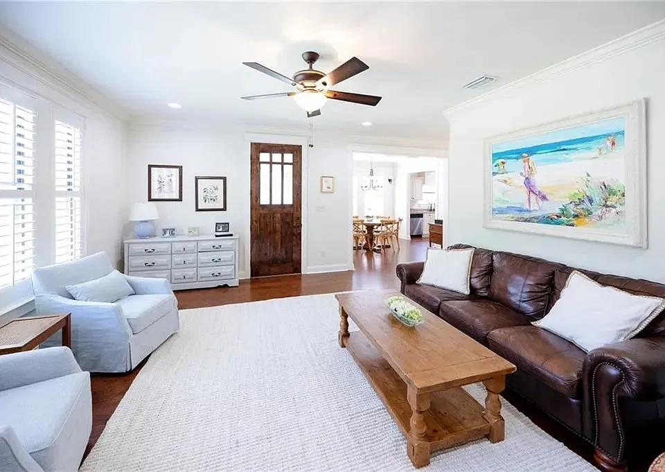 26 Bienville Ave