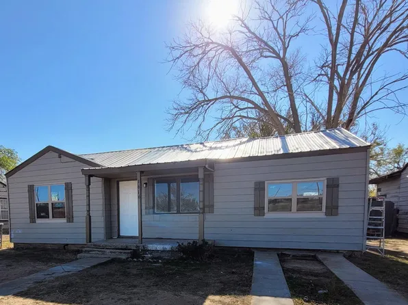 1616 McKinley St, Levelland, TX 79336