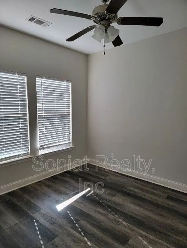 2 bed, 2.0 bath, 821 sqft, $1,250 — Photo 4
