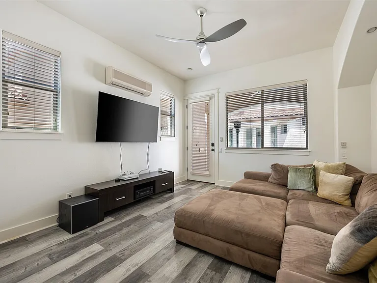 64 Tiburon Dr — Photo 7