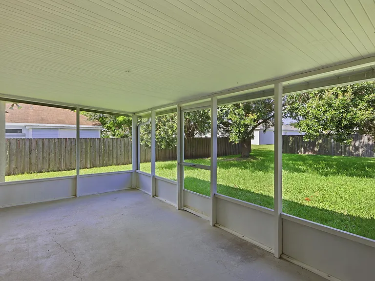 3124 SW Armucher St — Photo 34