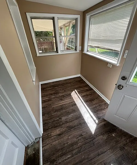 11706 Maple Way — Photo 11