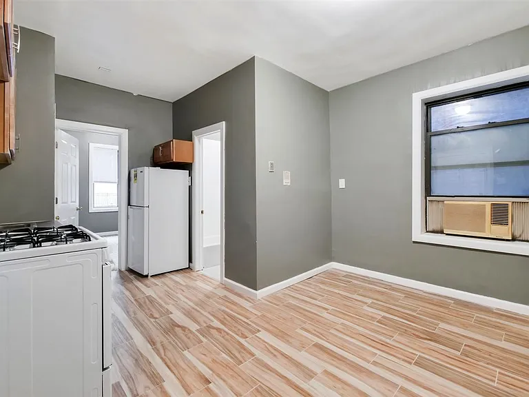 194 Kensington Ave #101 — Photo 6