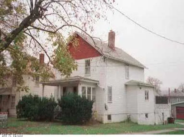 165 E North Ave, East Palestine, OH 44413