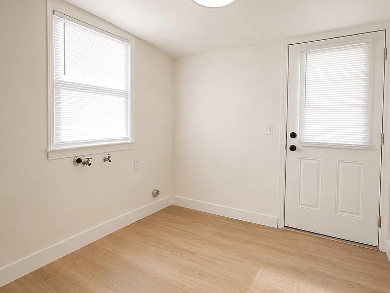 514 Water St — Photo 15