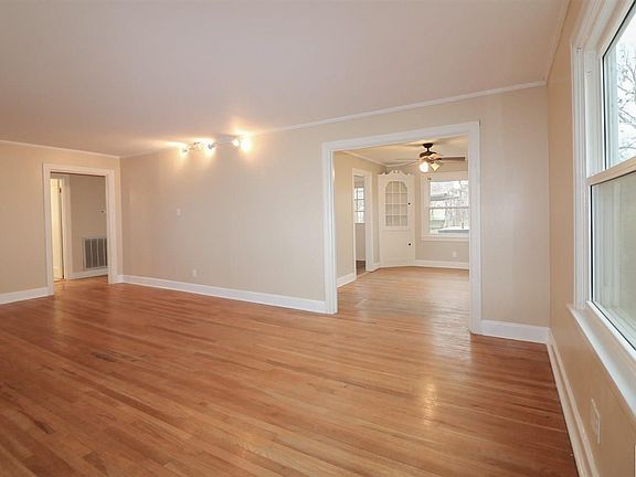 5th image of 645 W Jefferson St