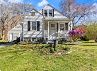 3 College Ct, Quaker Hill, CT 06375