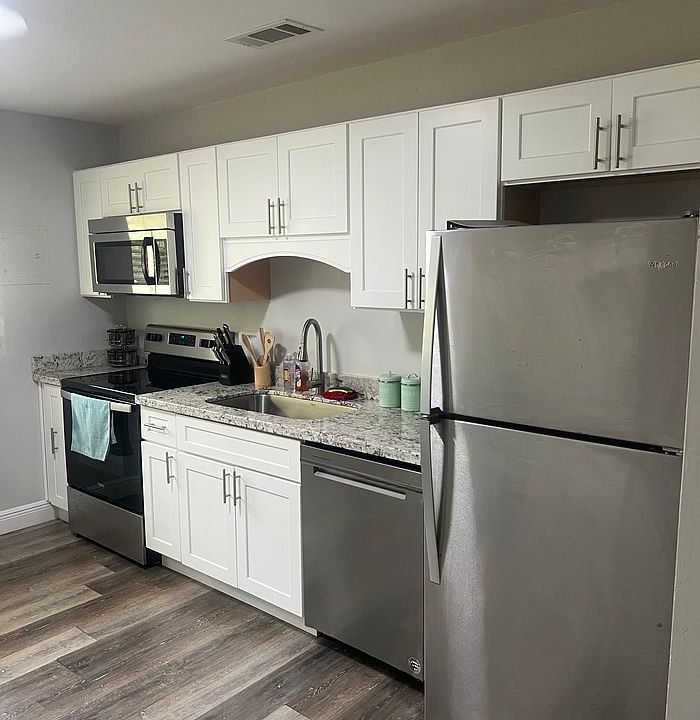 1st image of 139 McDonnell Ave APT 14