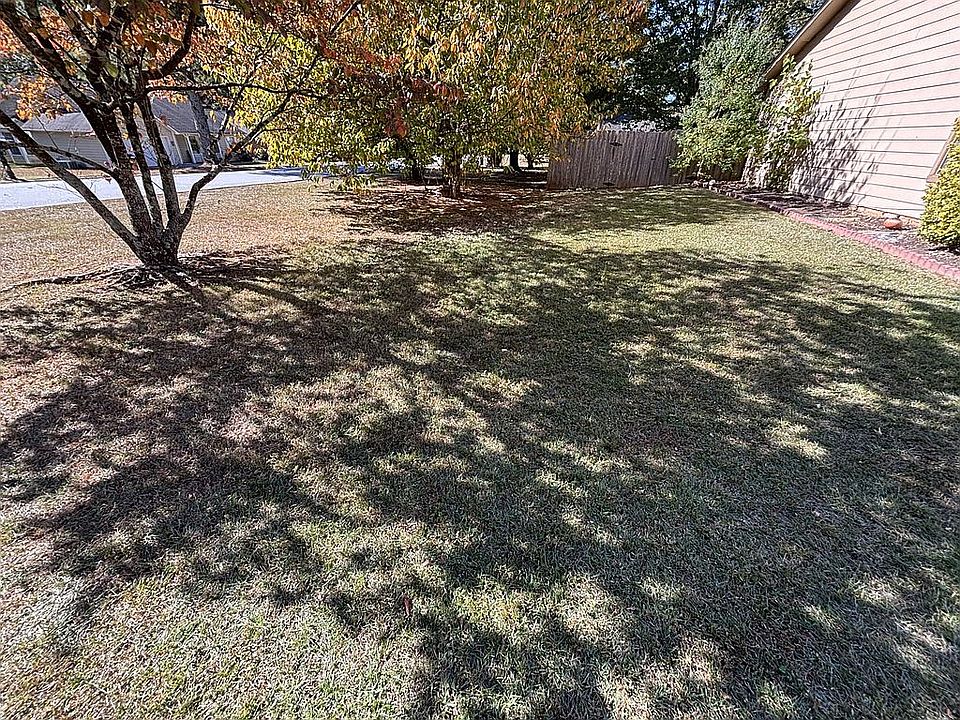 2nd image of 1276 Brandon Ct