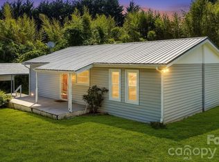 13 Rosscraggon Dr, Asheville City, NC 28803