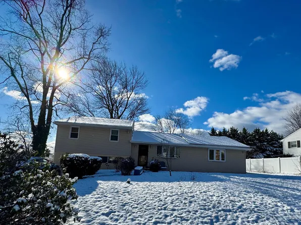 19 Revere St, Feasterville, PA 19053