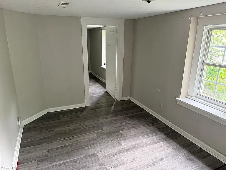 4224 Ogburn Ave — Photo 6