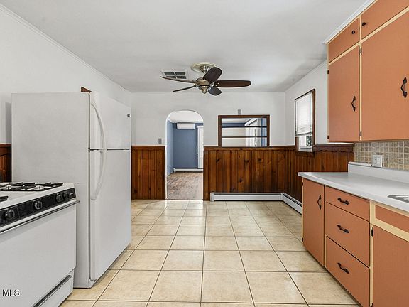 4th image of 164 Cranes Hollow Road