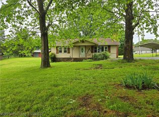 1133 Old Airport Rd, Paris, AR 72855