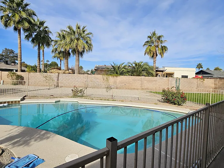 5012 E Presidio Rd — Photo 3
