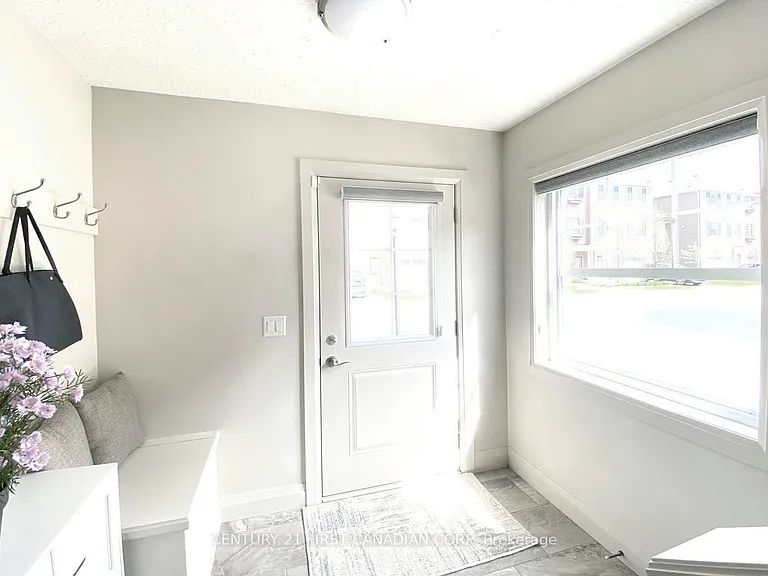 1040 Coronation Dr #71 — Photo 6
