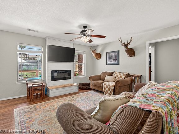 5th image of 1413 Valley Forge St