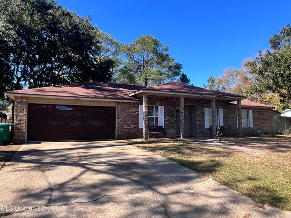 2604 El Viernes St, Gautier, MS 39553