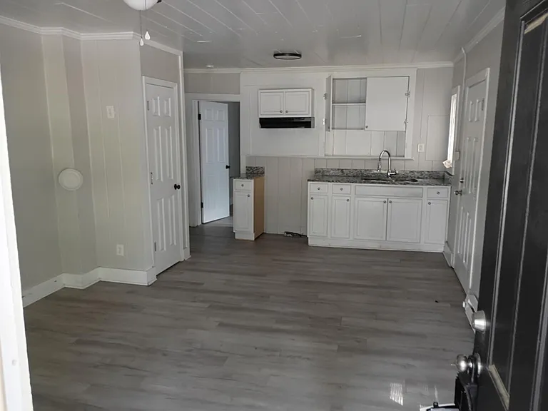 803 Rountree Ave SE — Photo 2