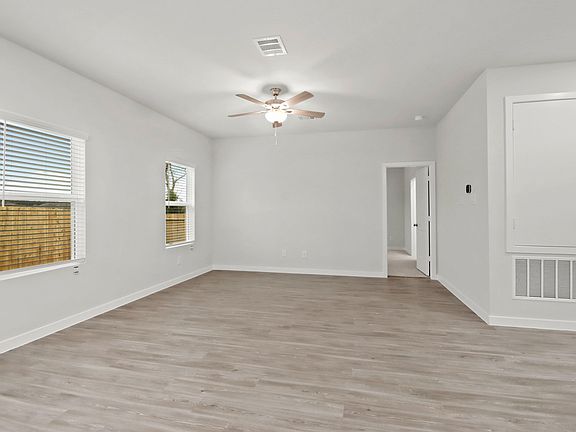 5th image of 11856 Whirlaway Dr