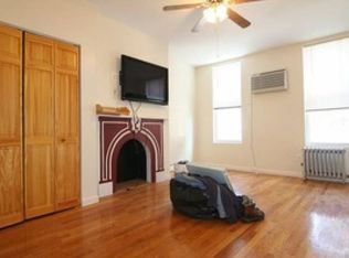 209 Leonard St, Brooklyn, NY 11206