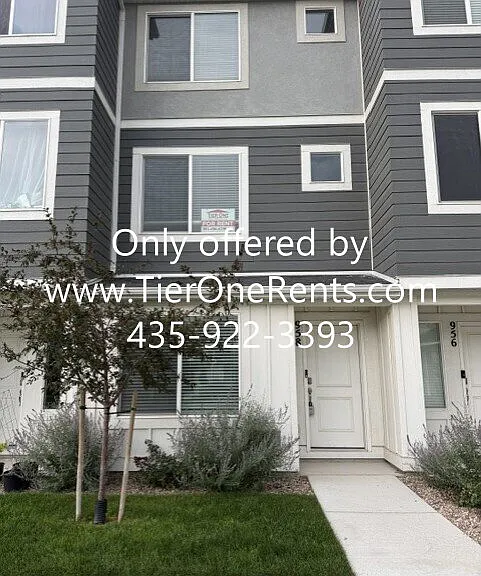 958 E Drifter Ln — Photo 1