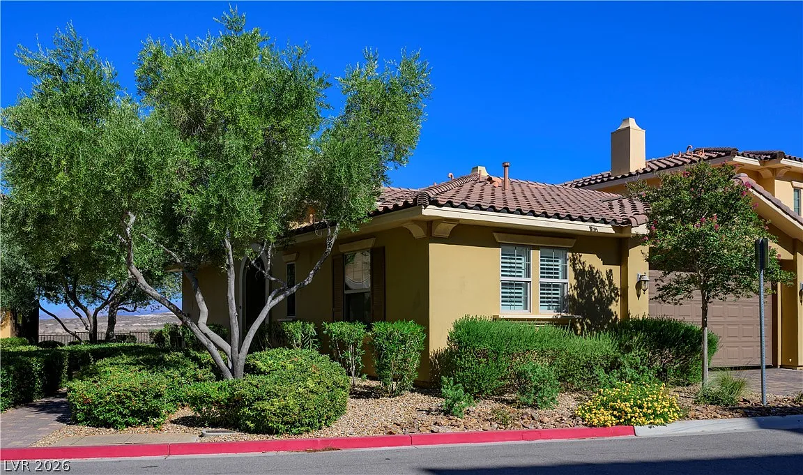 2 bed, 2.0 bath, 1156 sqft, $2,500 — Photo 2