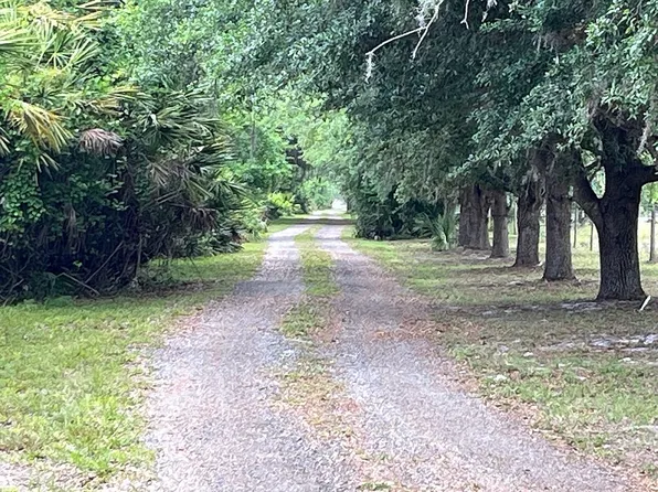 895 Bavar Rd, Kenansville, FL 34739