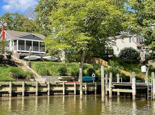 611 Riverside Dr, Pasadena, MD 21122