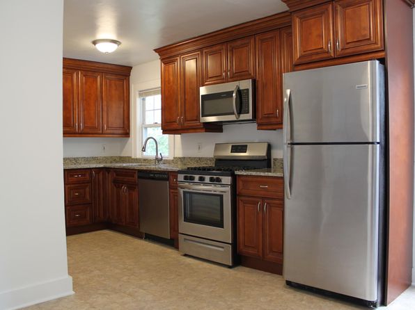 49 Edgewood Ave FLOOR 1