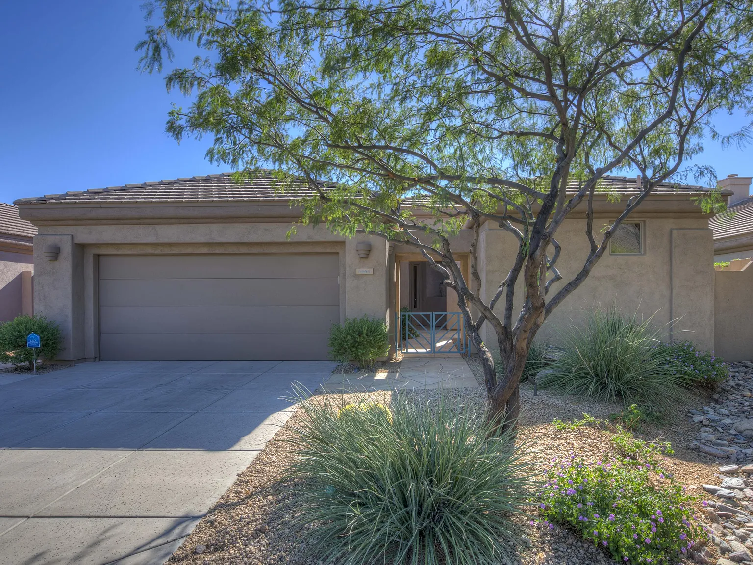 3 bed, 3.0 bath, 1968 sqft, $7,500 — Photo 2