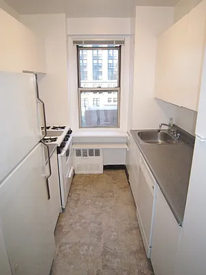 Rented by City Connections Realty | media 64