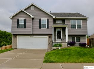 19638 Gail Ave, Omaha, NE 68135