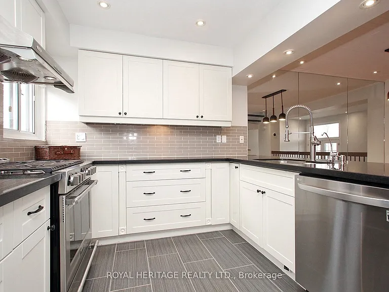 24 Reid Dr #6 — Photo 4
