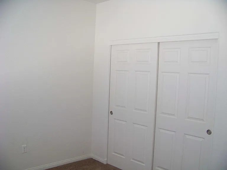 400 Hillside Dr — Photo 10