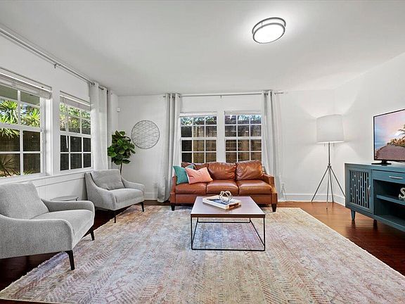 5th image of 604 SW 11th Court